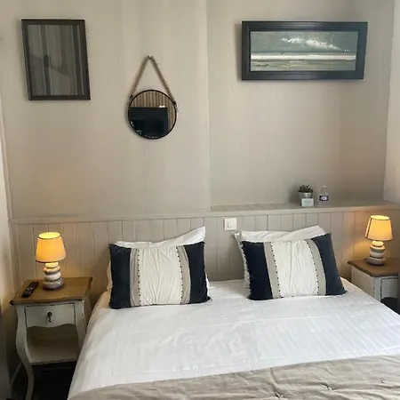 De Charme Equinoxe 2*